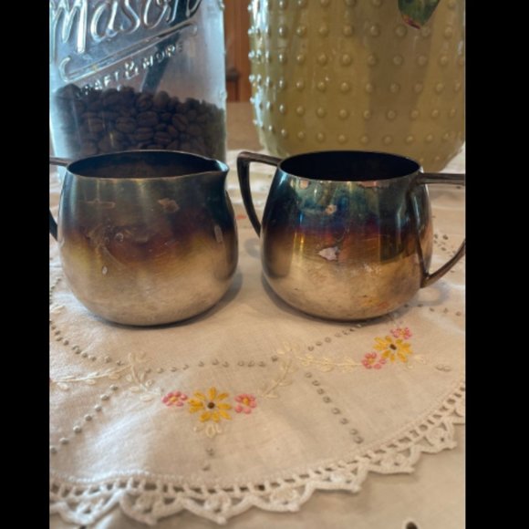 Empire Crafts Quadruple Plate Silver Plate Cream and Sugar Set - Picture 4 of 6